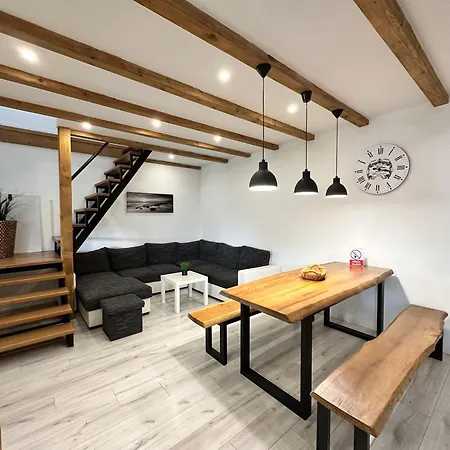 Ferienhaus Vikendovy Dom Hlboka *
