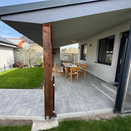 Vikendovy Dom Hlboka * Dunajská Streda