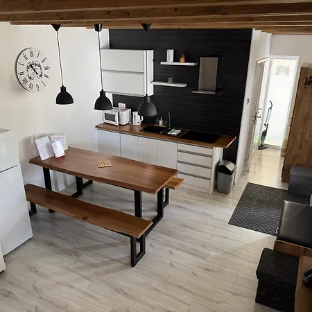 Ferienhaus Vikendovy Dom Hlboka *