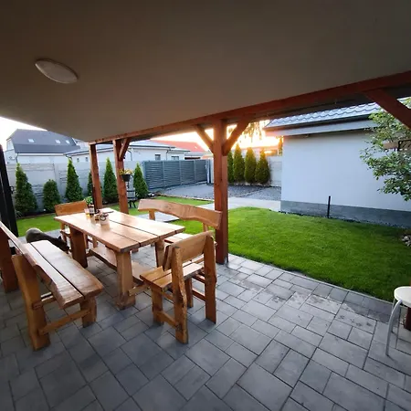 בית נופש Vikendovy Dom Hlboka