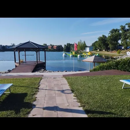 Ferienhaus Vikendovy Dom Hlboka Dunajská Streda