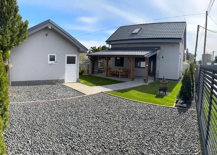 Vikendovy Dom Hlboka 別荘 Dunajská Streda