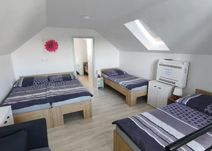 Vikendovy Dom Hlboka 別荘