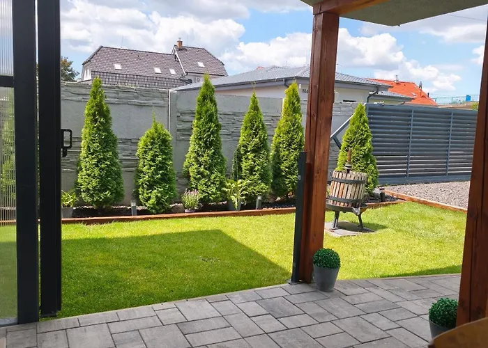 Semesterbostad Vikendovy Dom Hlboka *