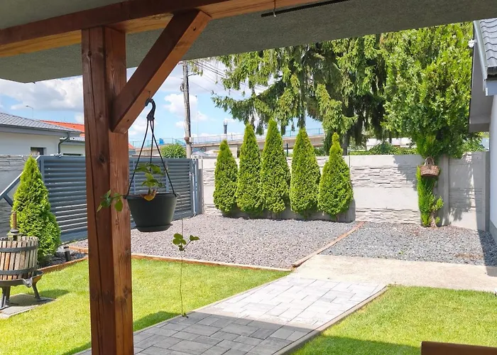 Vikendovy Dom Hlboka Semesterbostad *