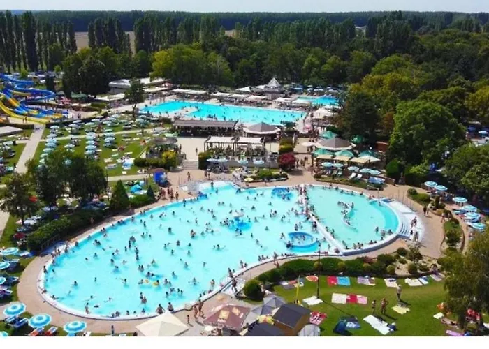 Vikendovy Dom Hlboka 別荘 *