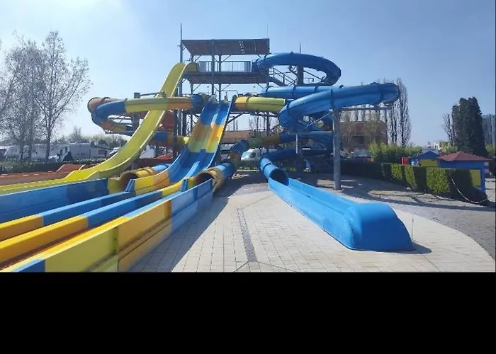 Vikendovy Dom Hlboka Semesterbostad Dunajská Streda